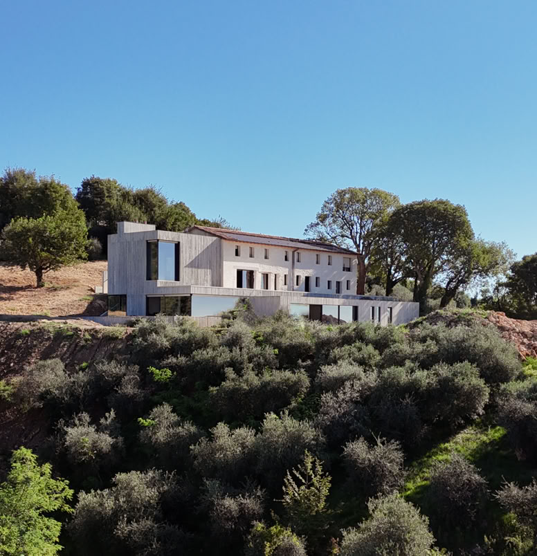 Progetto di recupero di una cascina storica nelle colline trevigiane firmata da MIDE architetti.