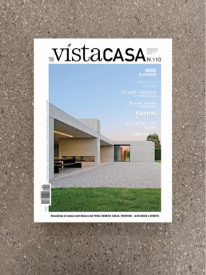 La copertina del magazine di architettura VistaCasa con alcune pagine dedicate allo studio MIDE architetti.